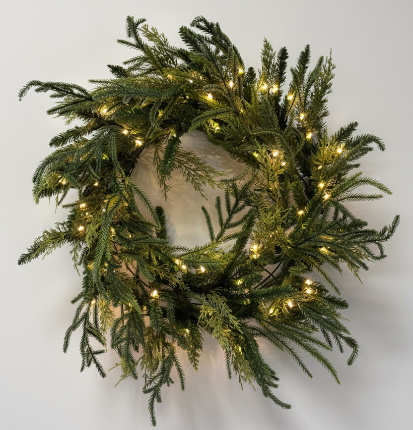 30" Mixed Pine Wreath with Lights