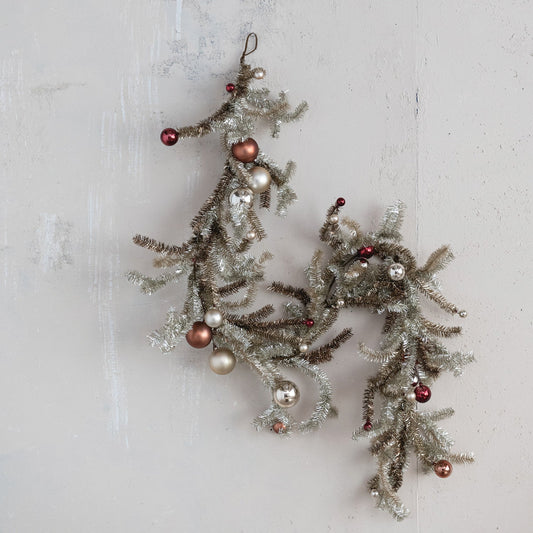 Tinsel Garland with Multicolor Ornaments — Retro Christmas Tree Garland